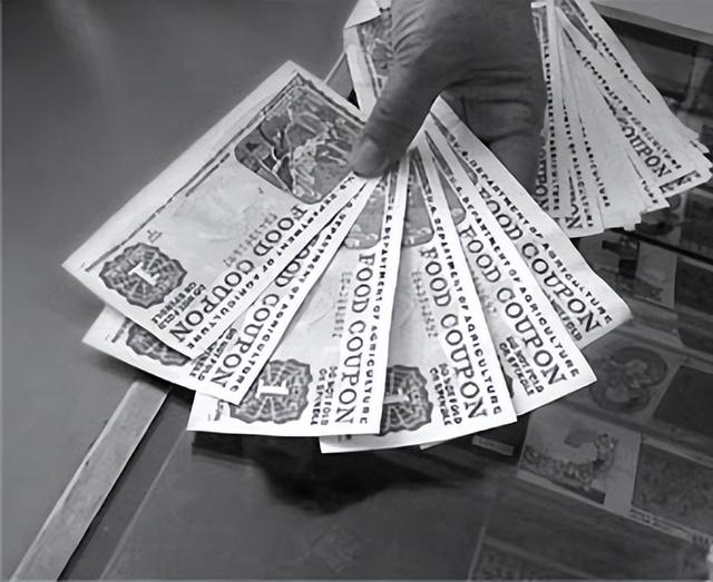 一万是多少美元(10000是多少美元)
